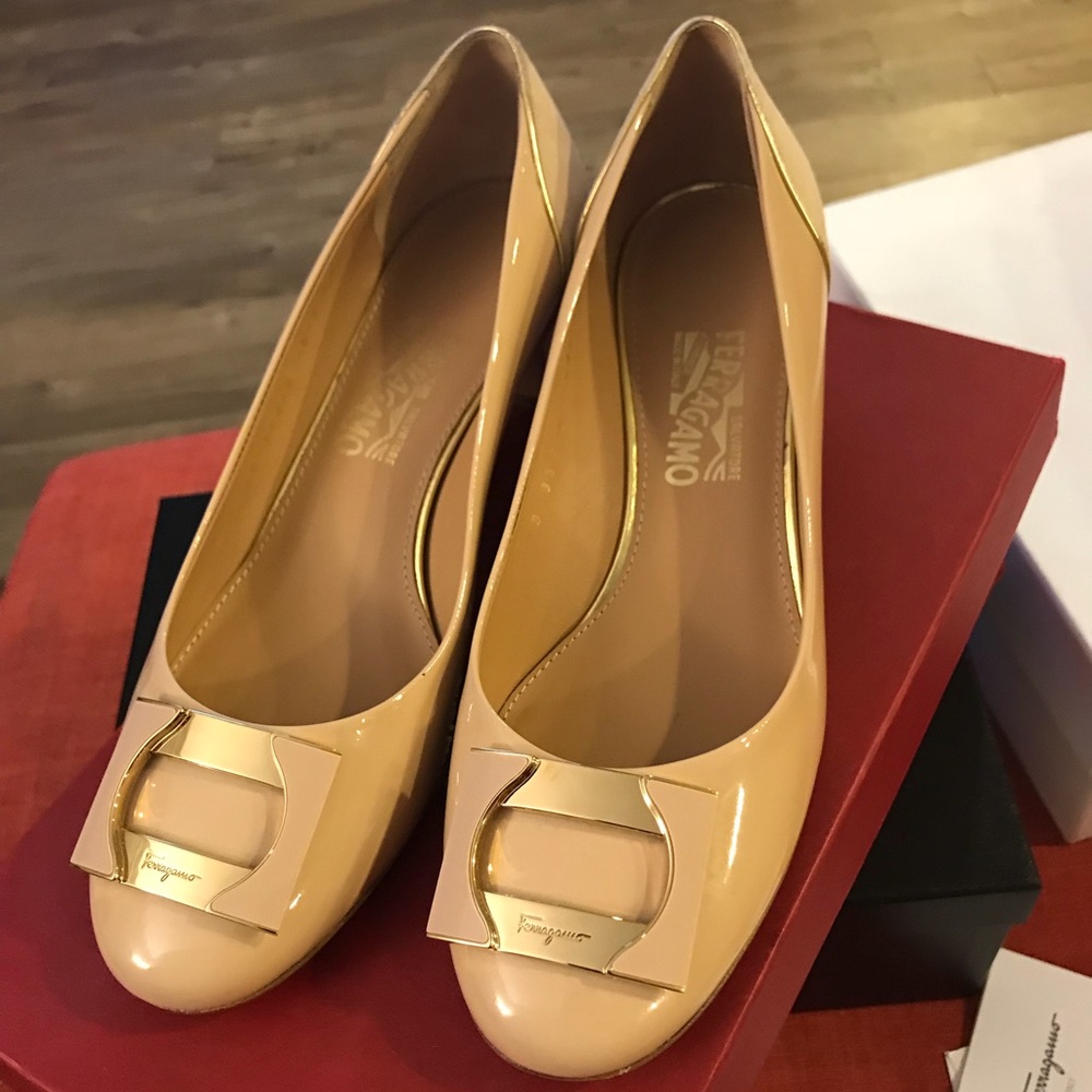 Salvatore ferragamo 4cm heel brand new